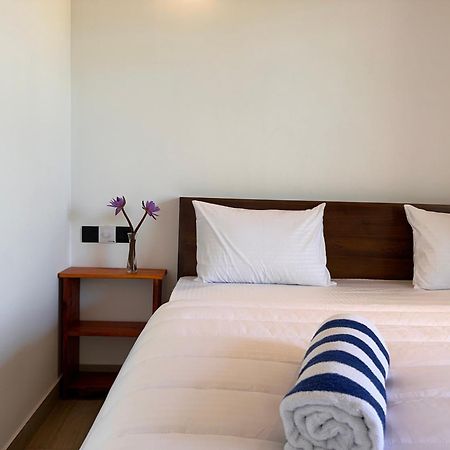 The Point Mirissa Hotel Bagian luar foto