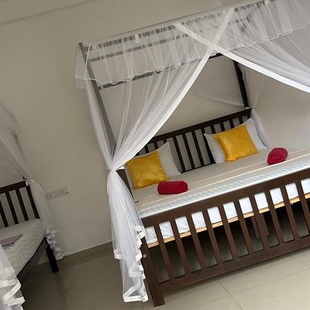 The Point Mirissa Hotel Bagian luar foto