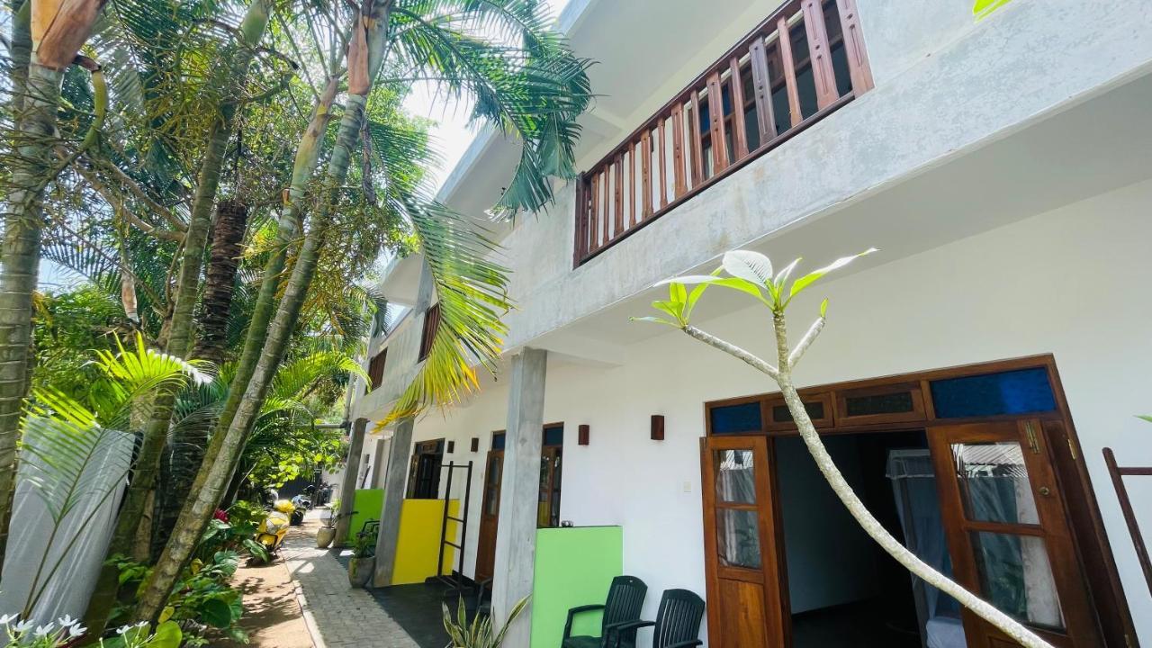 The Point Mirissa Hotel Bagian luar foto