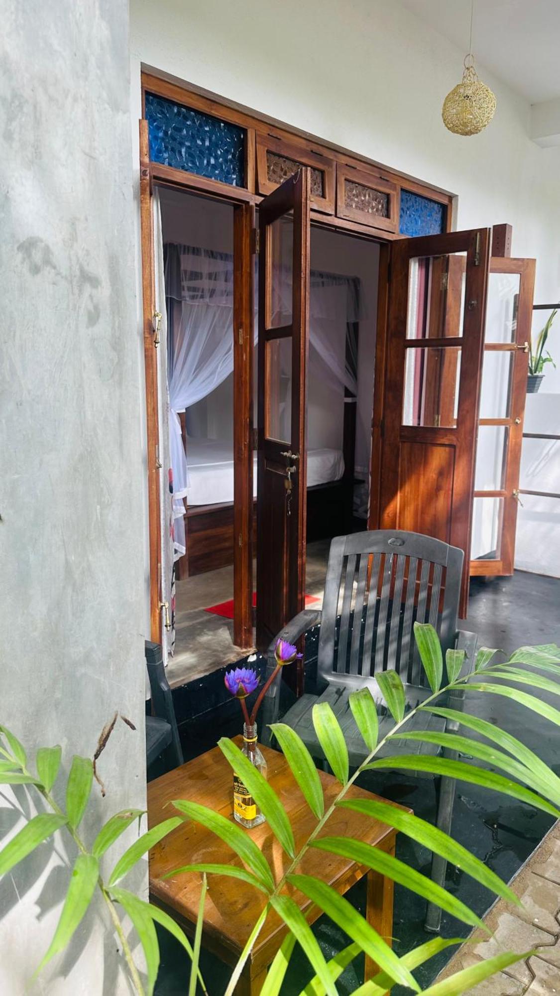 The Point Mirissa Hotel Bagian luar foto