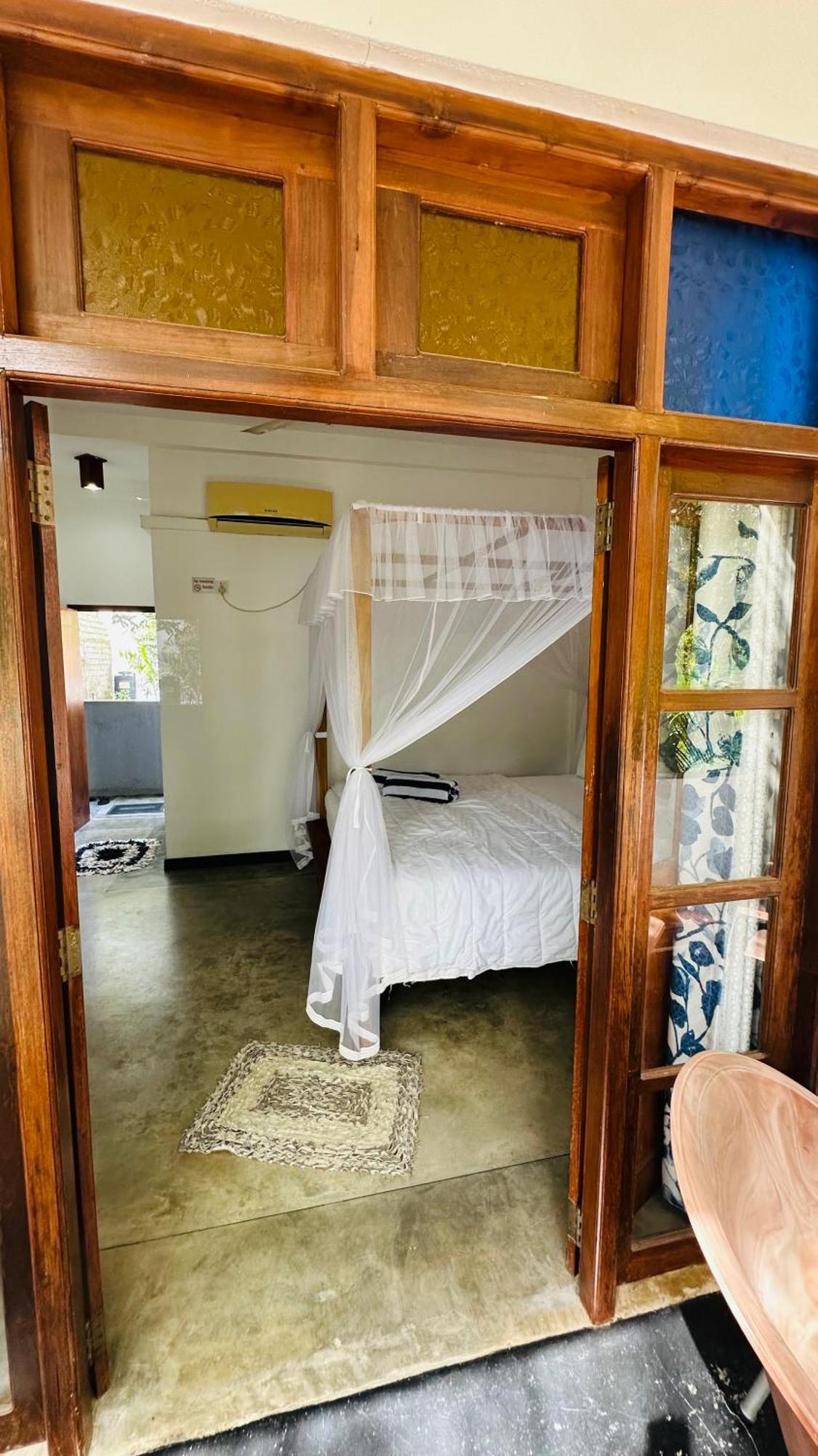 The Point Mirissa Hotel Bagian luar foto