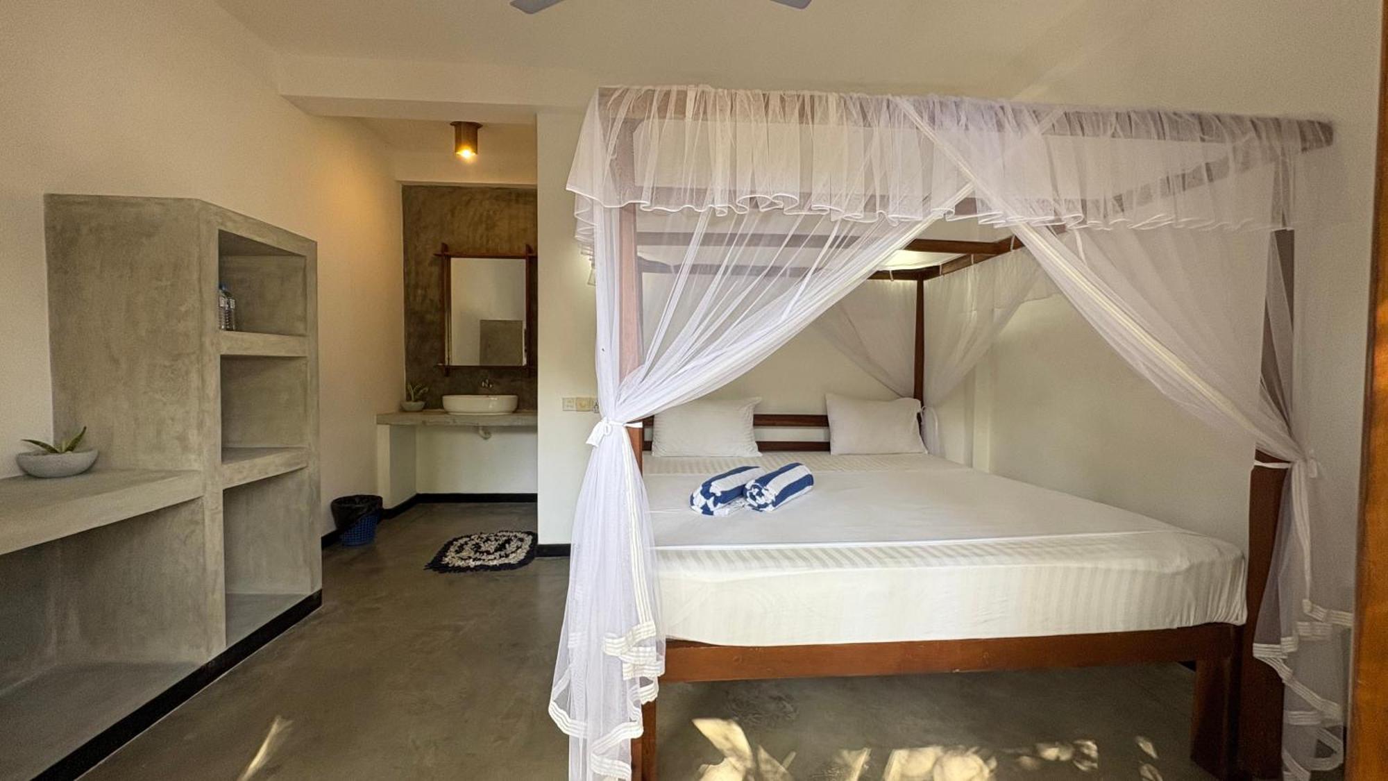The Point Mirissa Hotel Bagian luar foto