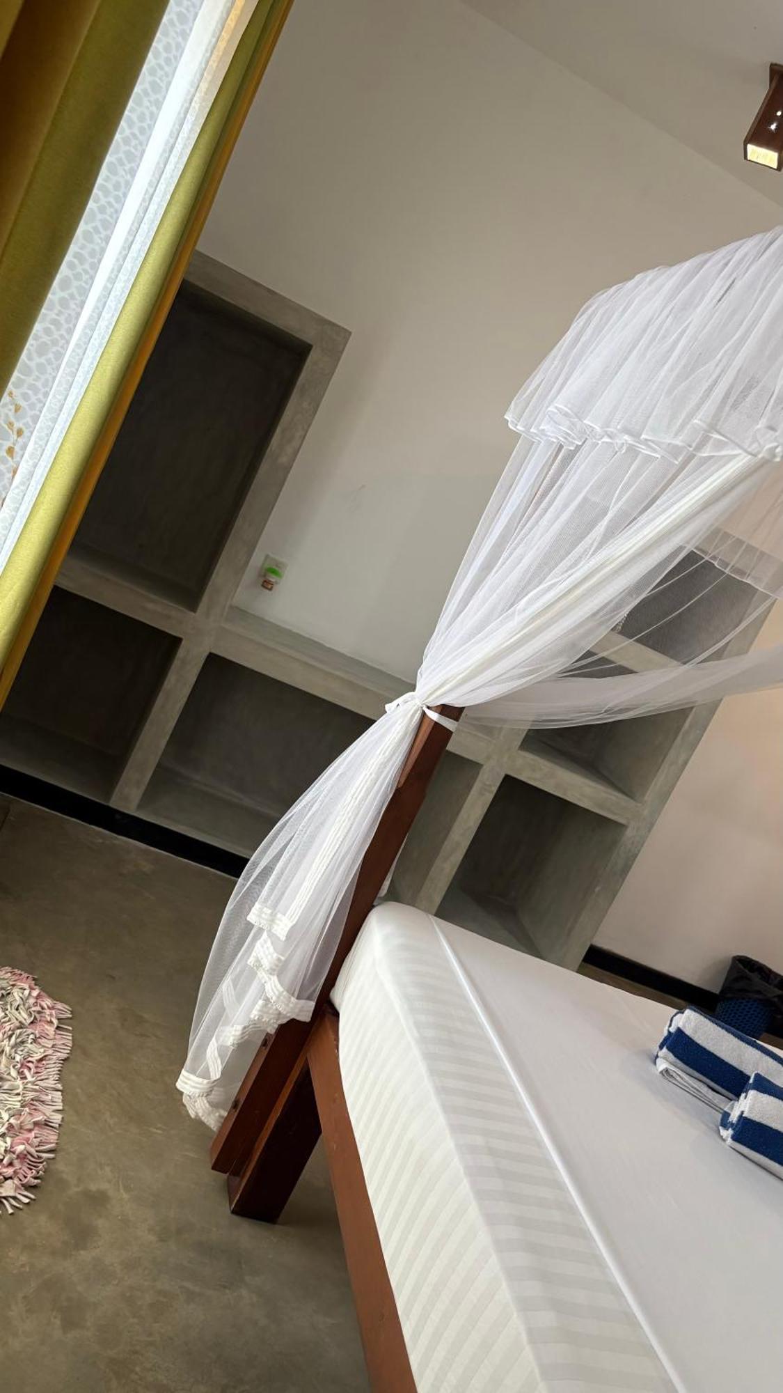The Point Mirissa Hotel Bagian luar foto
