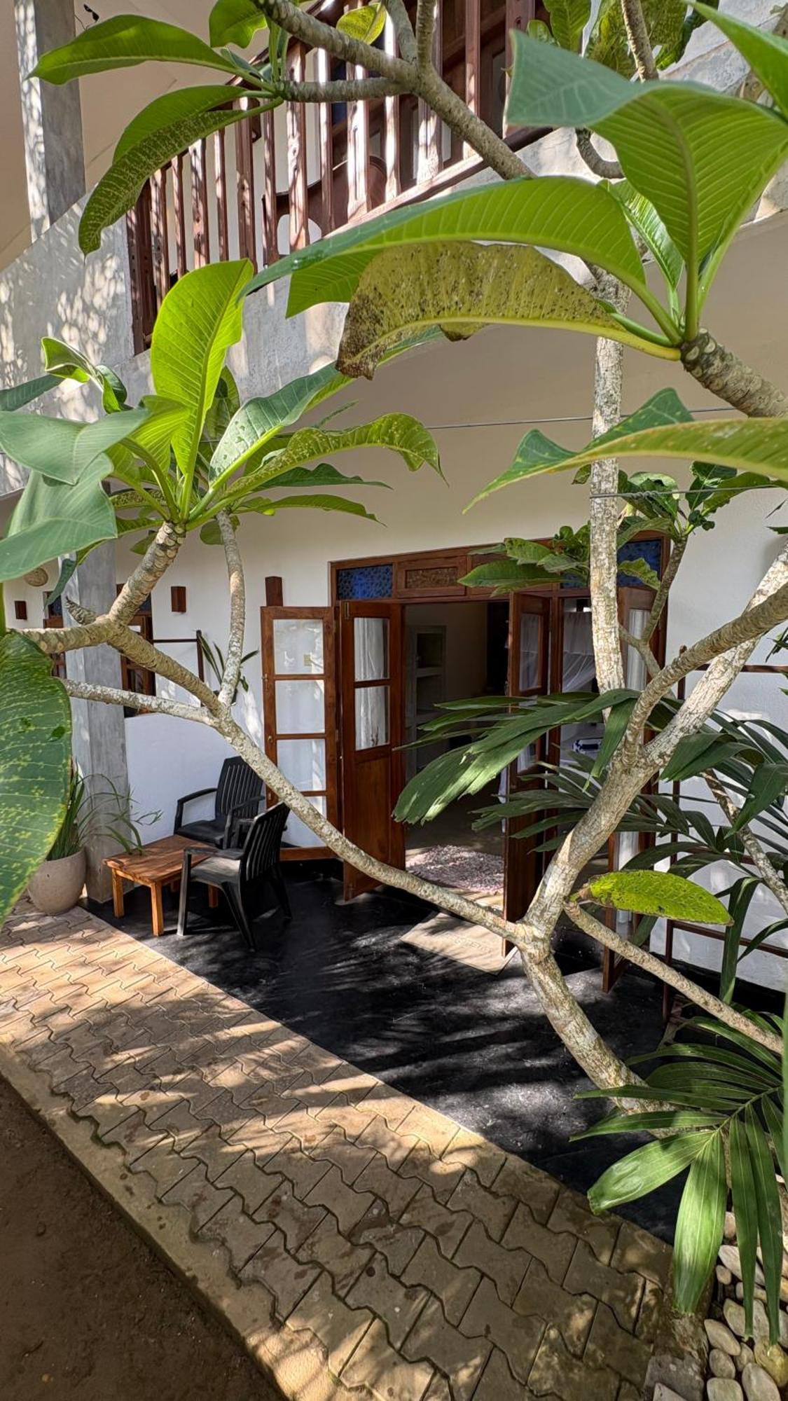 The Point Mirissa Hotel Bagian luar foto